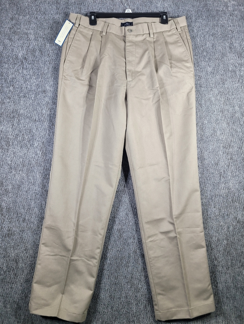 Dockers Mens 36x32 Khaki Pants Custom Fit Stretch Waistband Pleated Chinos NWT